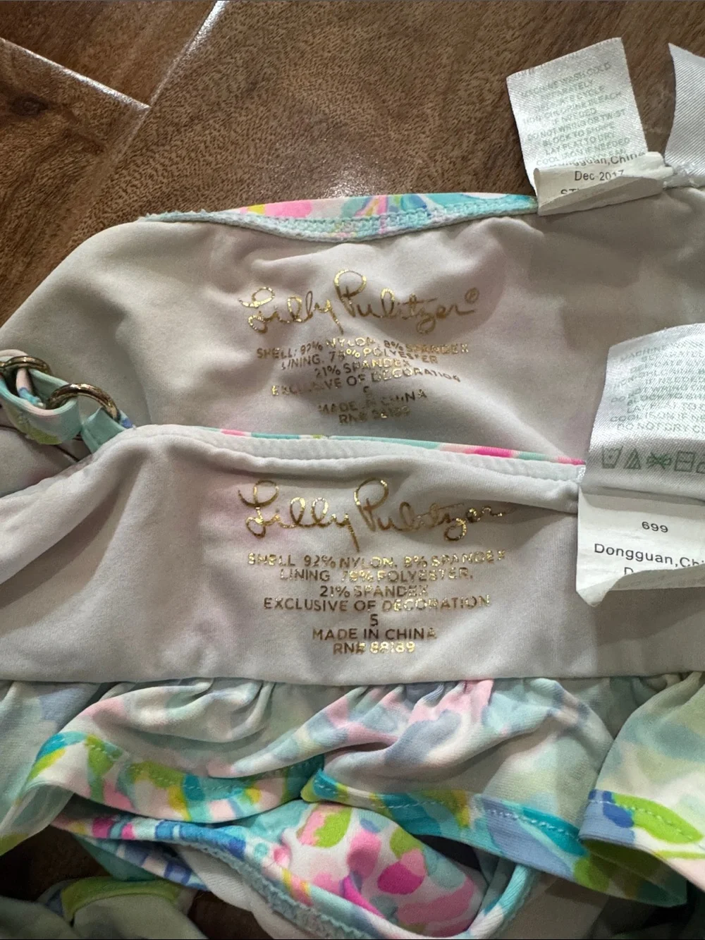 Lilly Pulitzer catch the wave 2 piece swimsuit size 5